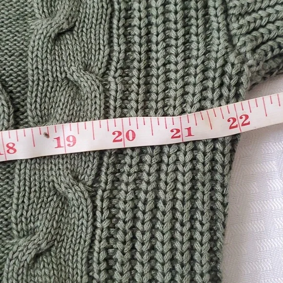 Aerie green cable knit vneck pullover sweater size XS - Picture 5 of 16